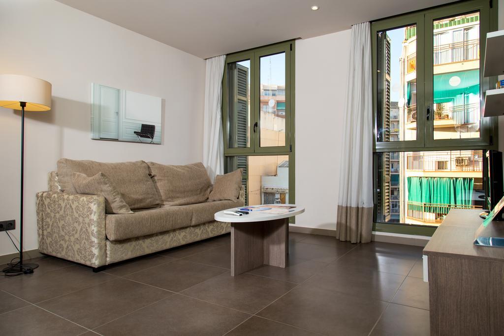 Pierre & Vacances Barcelona Sants Eksteriør bilde